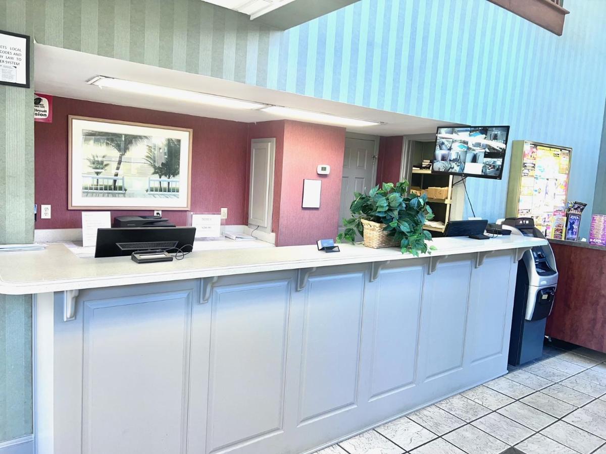 Ocean Crest Inn And Suites Myrtle Beach Extérieur photo